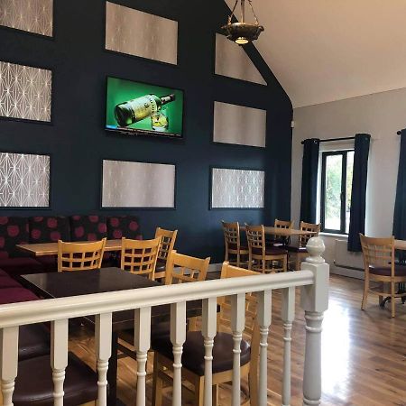 Balreask Bar, Restaurant & Guest Accommodation Наван Екстер'єр фото